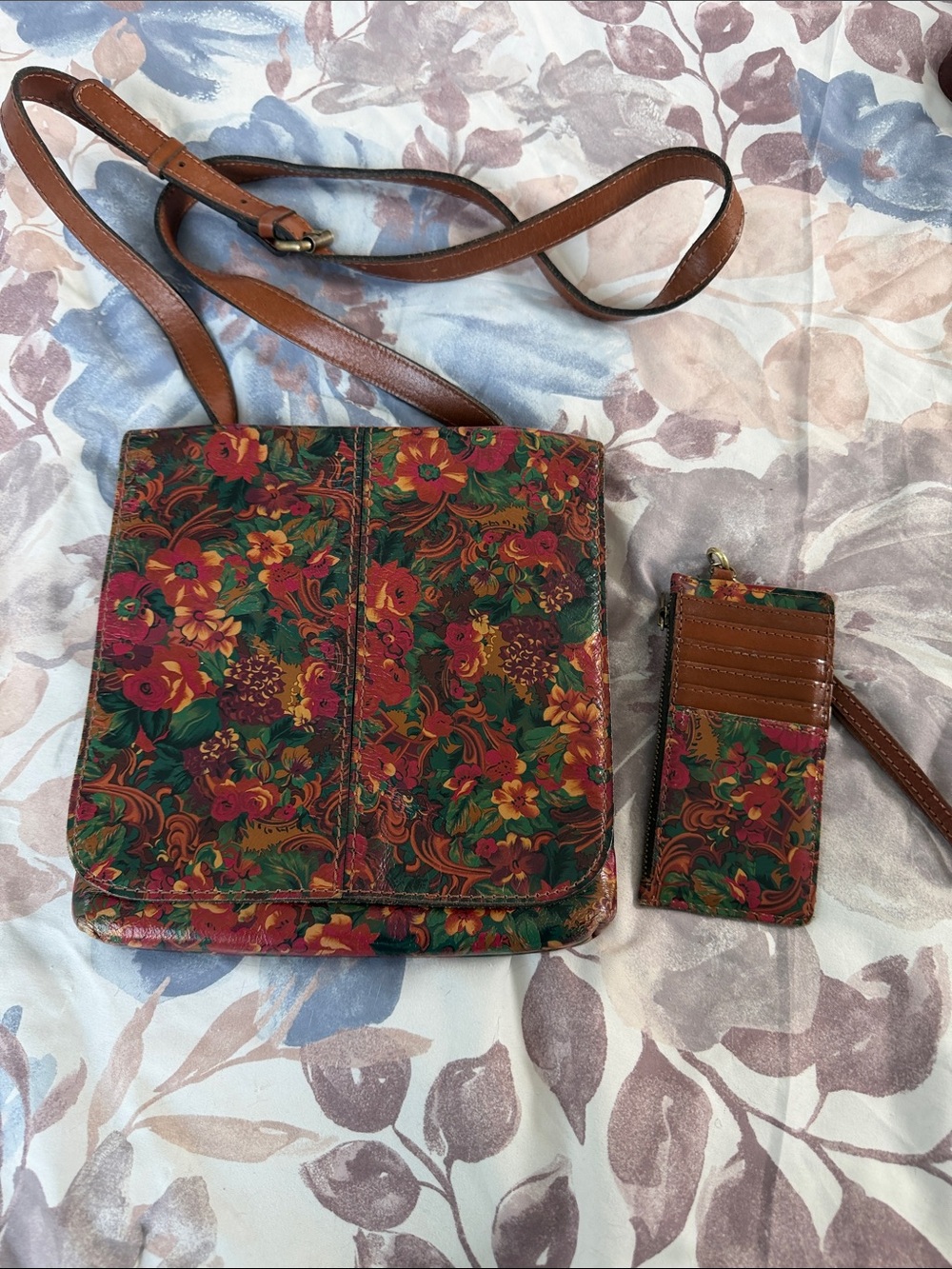 Patricia Nash Red & Green Floral Crossbody with Card Holder